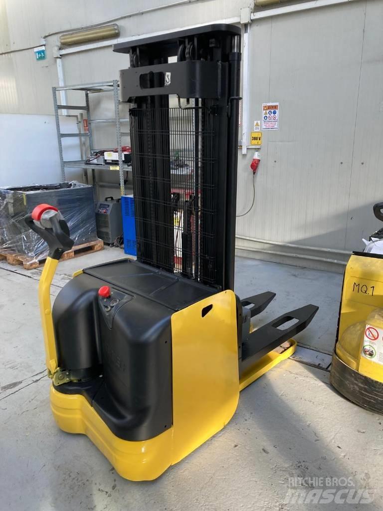 Hyster S 1.6 Wózki widłowe unoszące z dyszlem