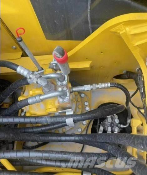 Komatsu 220-8K Koparki gąsienicowe