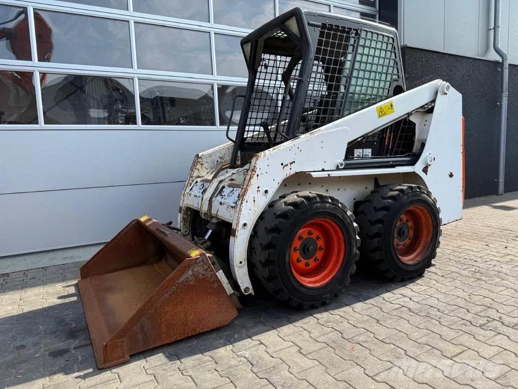 Bobcat S130 Ładowarki burtowe