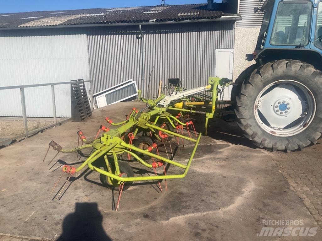 CLAAS Volto 770 Zgrabiarki i przetrząsacze