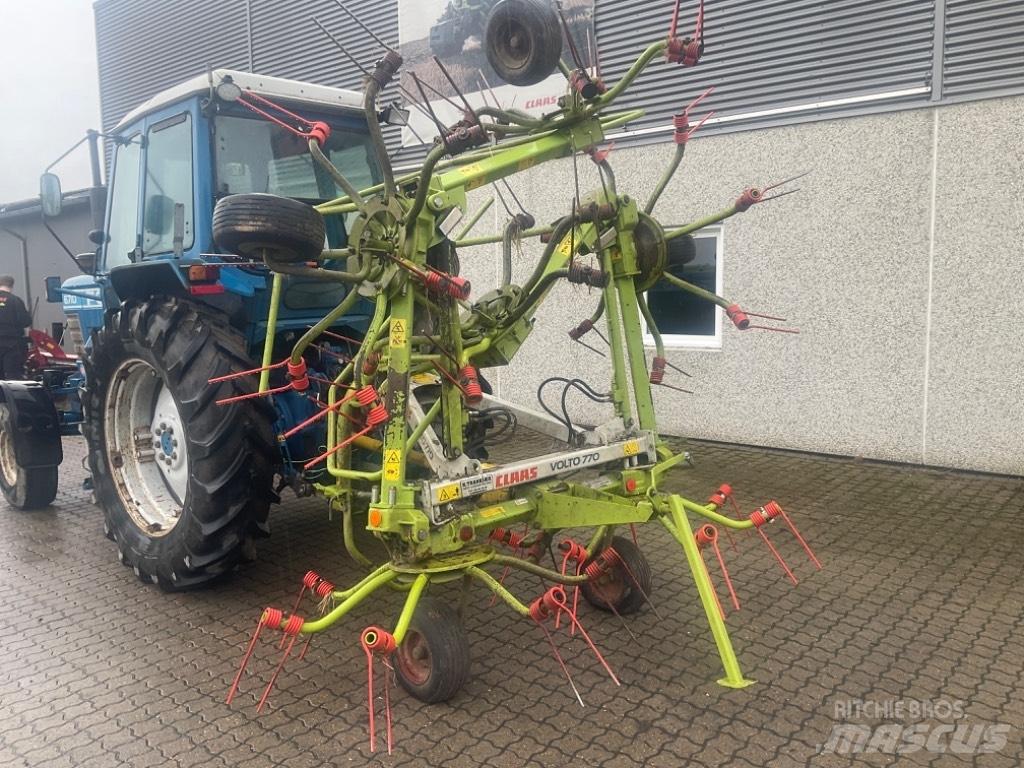 CLAAS Volto 770 Zgrabiarki i przetrząsacze