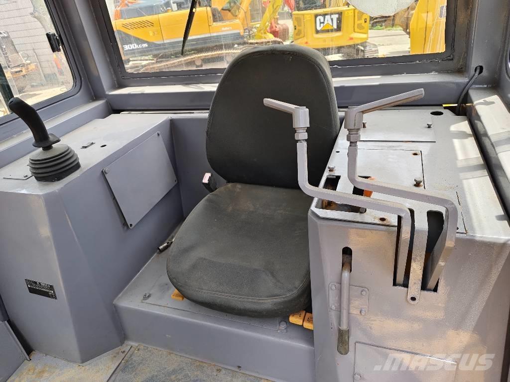 CAT D 7 G Równiarki