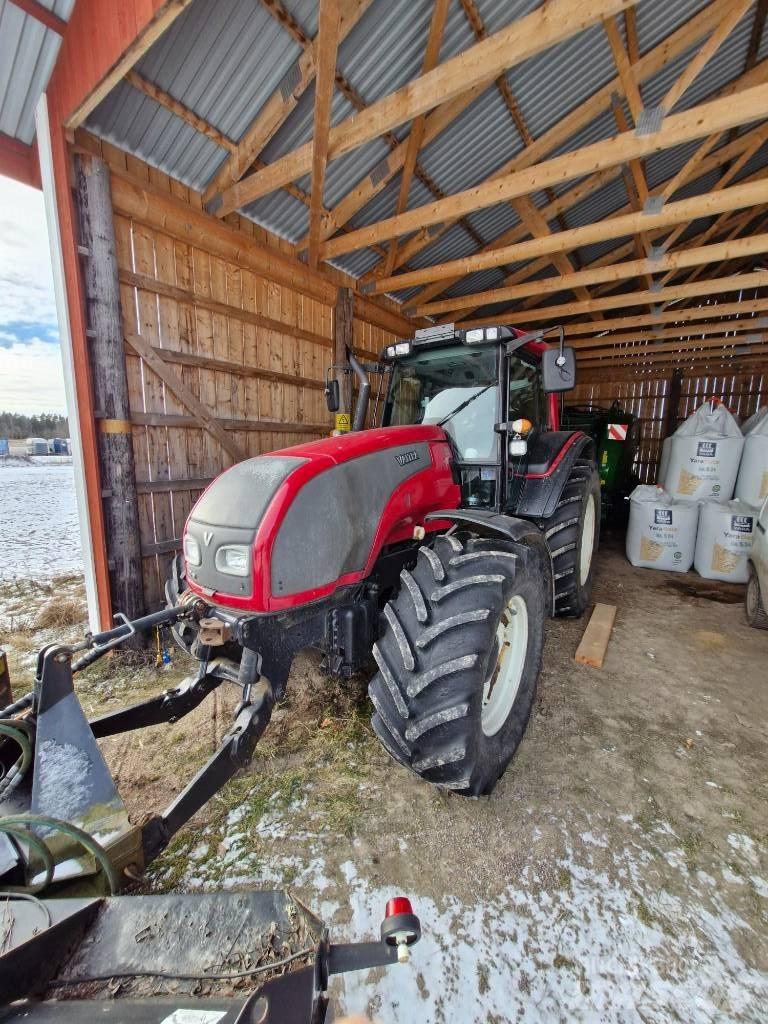Valtra T 151 hitchec Ciągniki rolnicze
