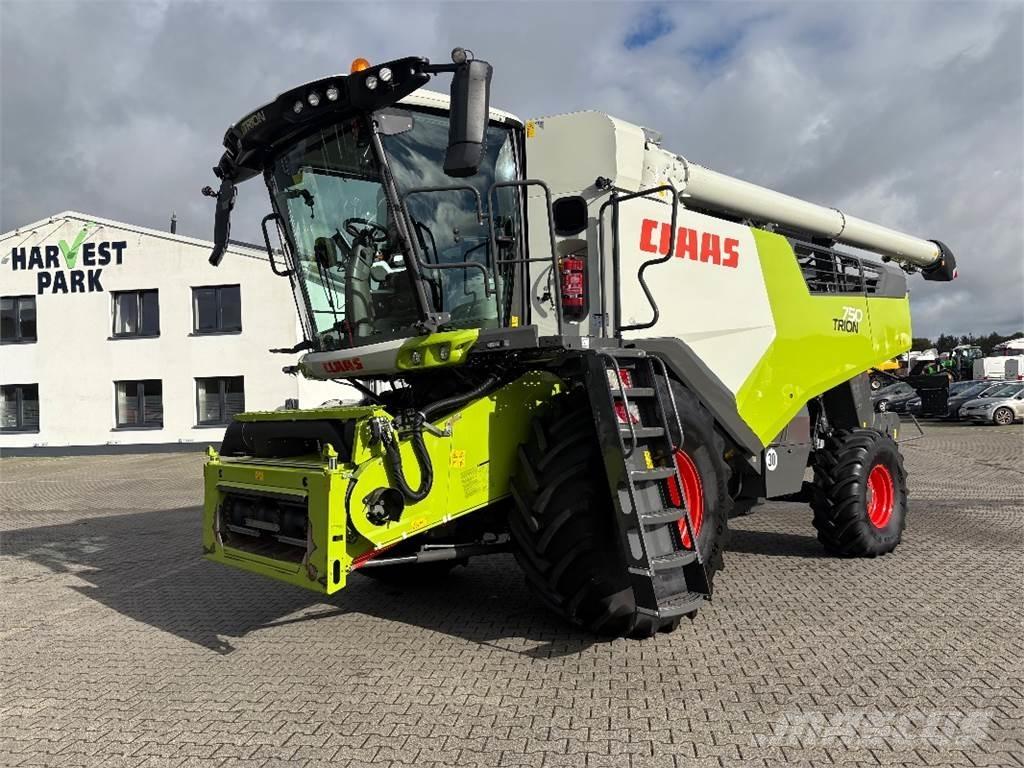 CLAAS TRION 750 Kombajny zbożowe