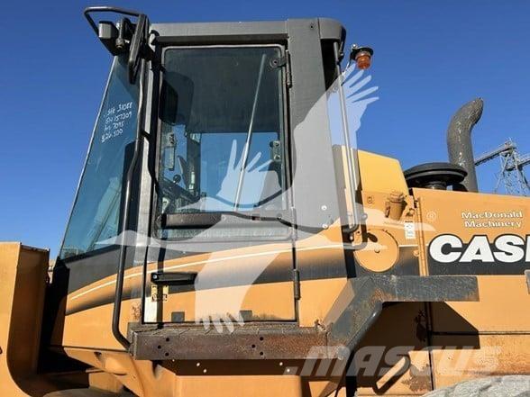 CASE 821C Ładowarki kołowe