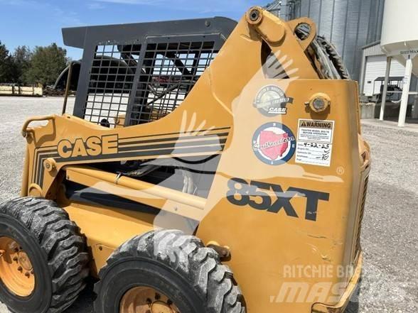CASE 85XT Ładowarki burtowe