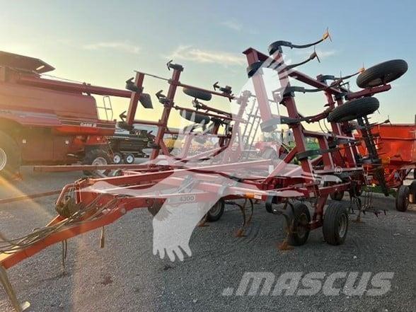 Case IH 4300 Kultywatory