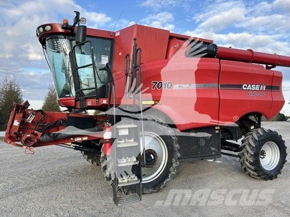 Case IH 7010 Kombajny zbożowe