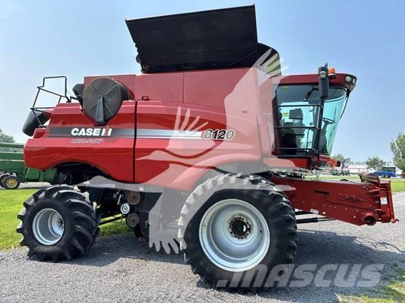 Case IH 8120 Kombajny zbożowe