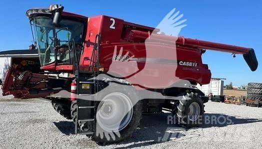 Case IH 8240 Kombajny zbożowe