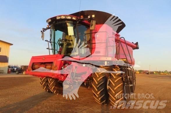 Case IH 8250 Kombajny zbożowe