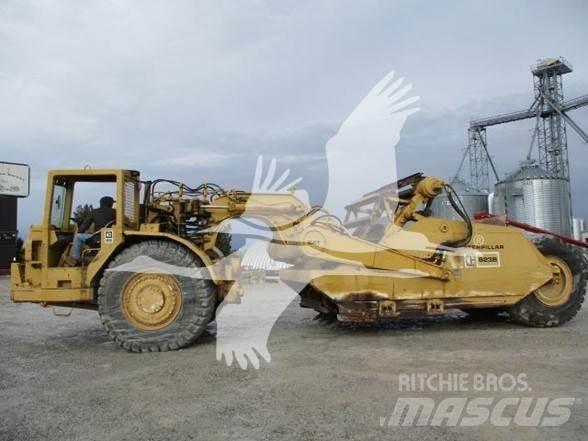 CAT 623B Skrobaki
