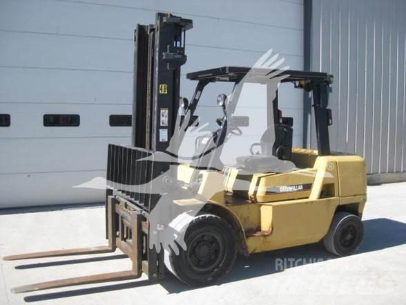 CAT DP40KL Wózki Diesla