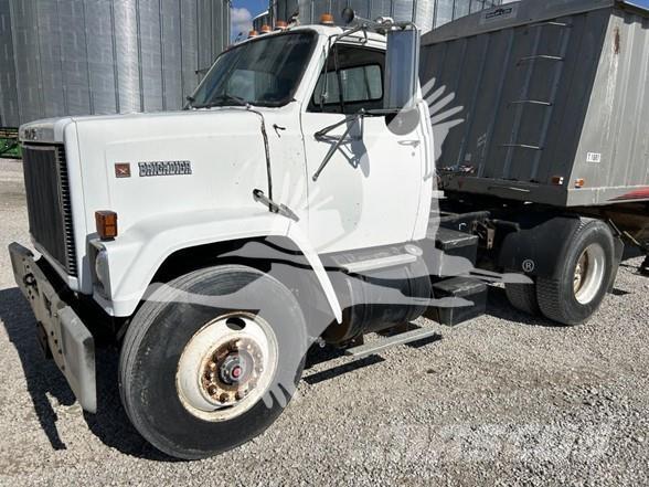 GMC BRIGADIER Ciągniki siodłowe