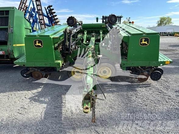 John Deere 455 Siewniki
