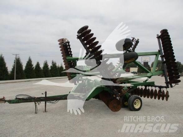 John Deere 630 Brony talerzowe
