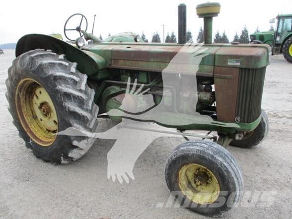 John Deere 820 Ciągniki rolnicze