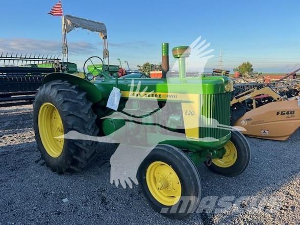 John Deere 820 Ciągniki rolnicze