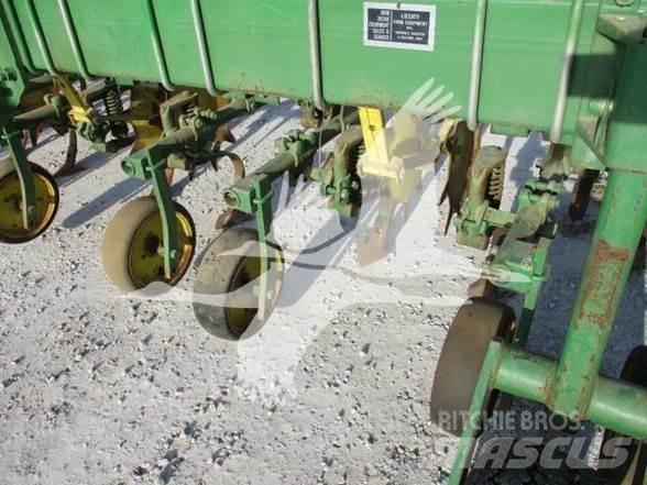John Deere 85 Kultywatory rzedowe