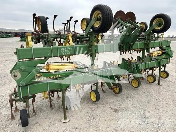 John Deere 85 Kultywatory rzedowe