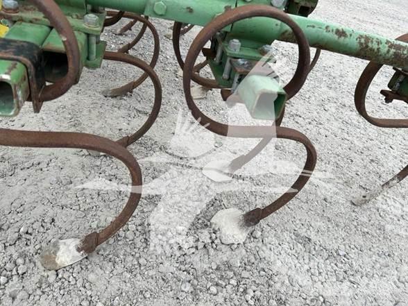 John Deere 85 Kultywatory rzedowe