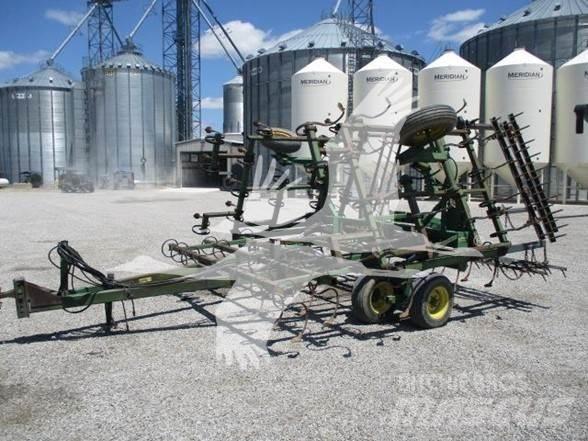 John Deere 960 Kultywatory