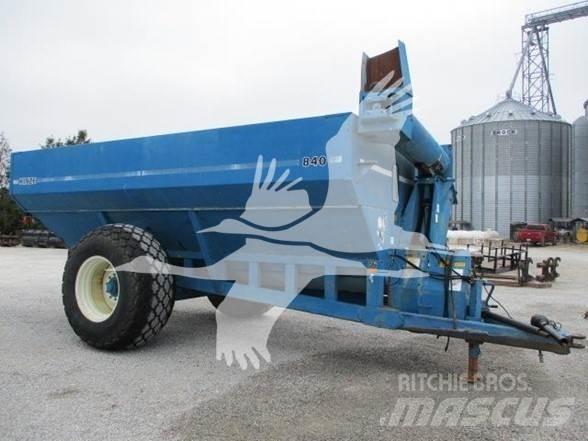 Kinze 840 Przyczepy zbożowe