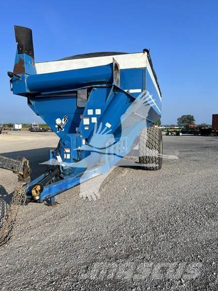 Kinze 840 Przyczepy zbożowe