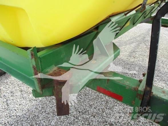 YETTER 1600 Rozrzutnik nawozów mineralnych