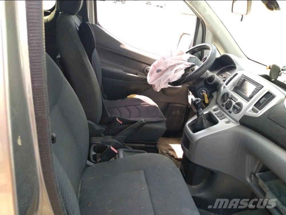 Nissan NV 200 Busy / Vany