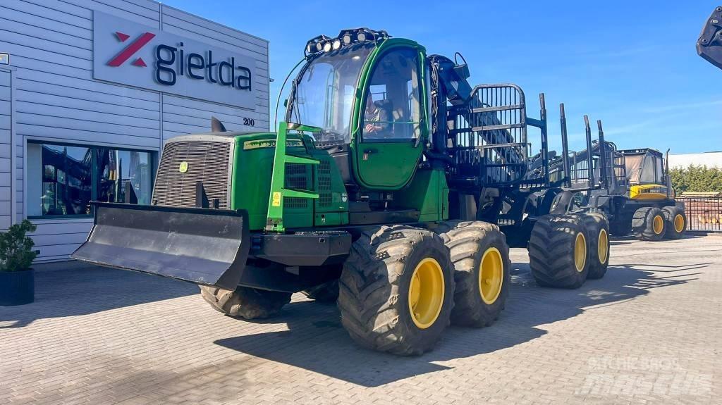 John Deere 1210E Forwardery