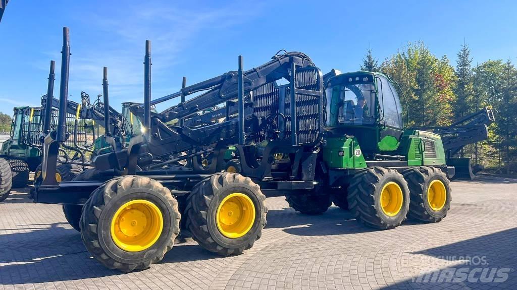 John Deere 1210E Forwardery