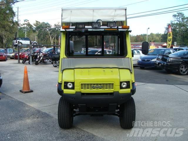 Kawasaki MULE 6X4 Maszyny komunalne