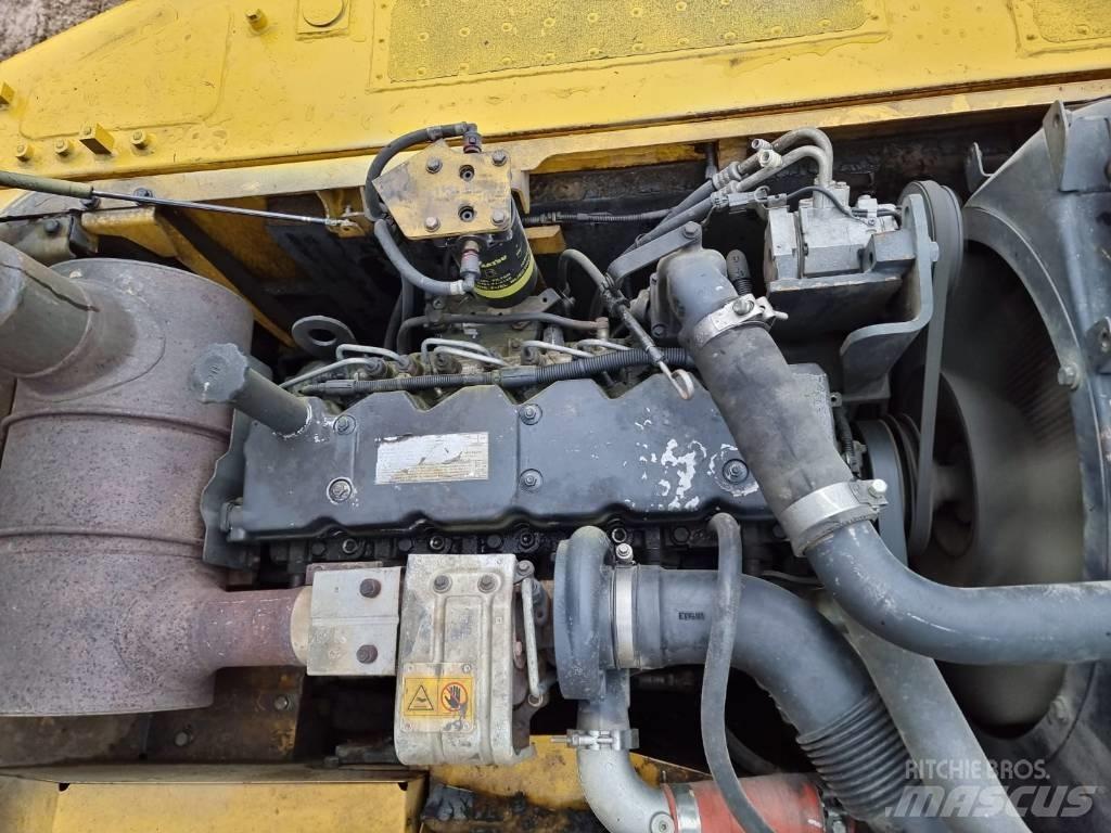 Komatsu PC 210-8 Koparki gąsienicowe