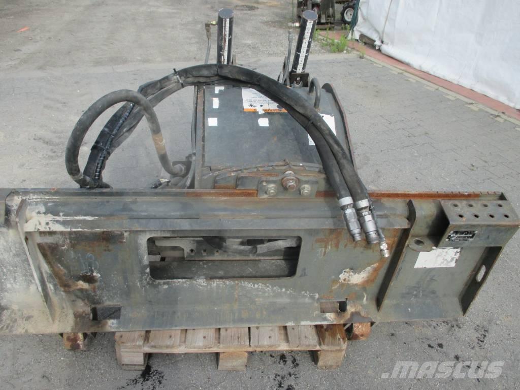 Bobcat 18 PLA Skrobaki