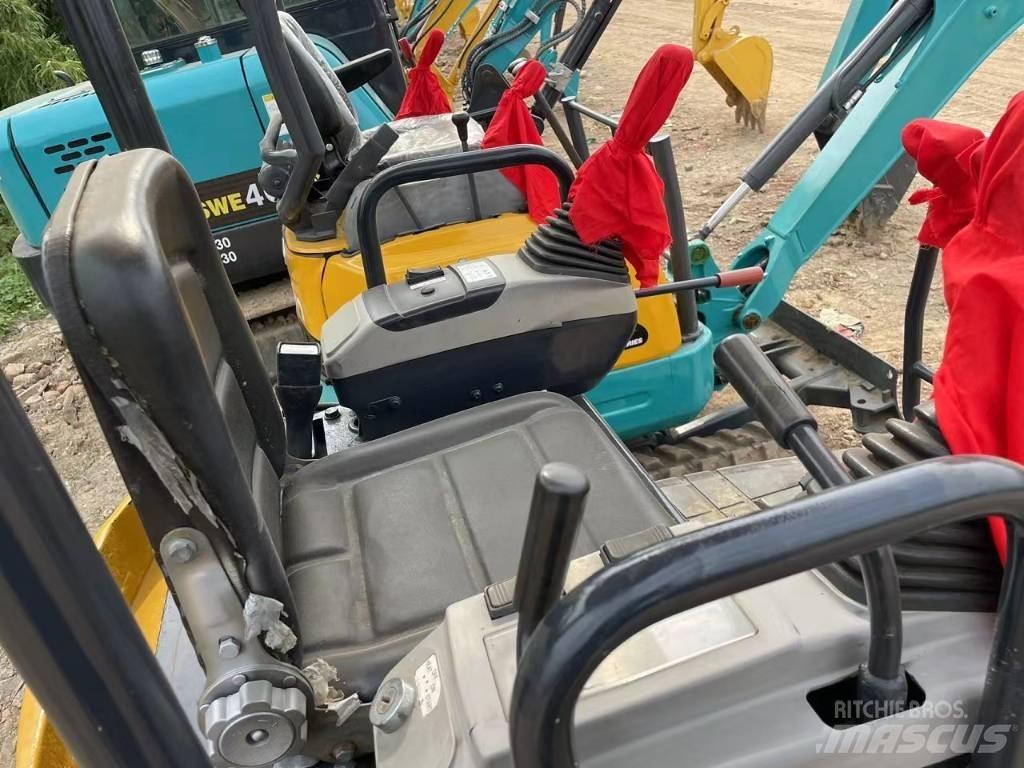 Komatsu PC18 Koparki gąsienicowe
