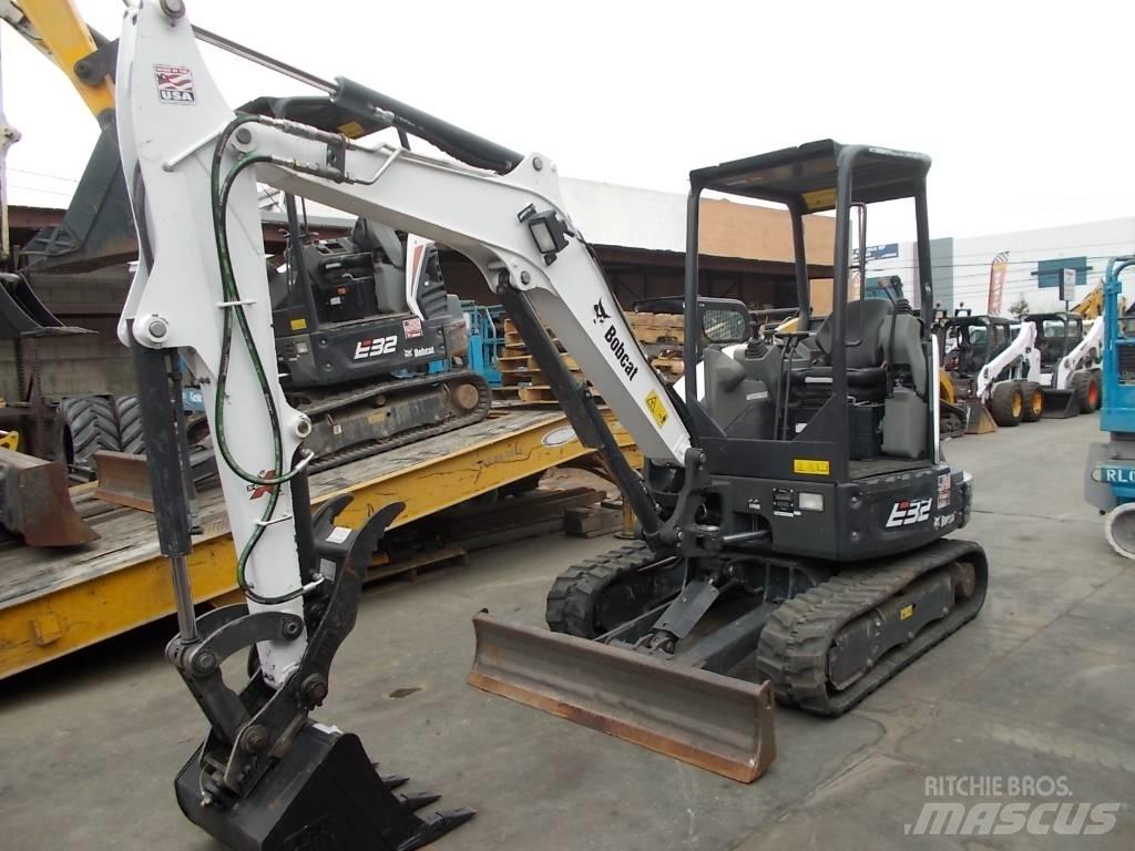 Bobcat E32i Minikoparki
