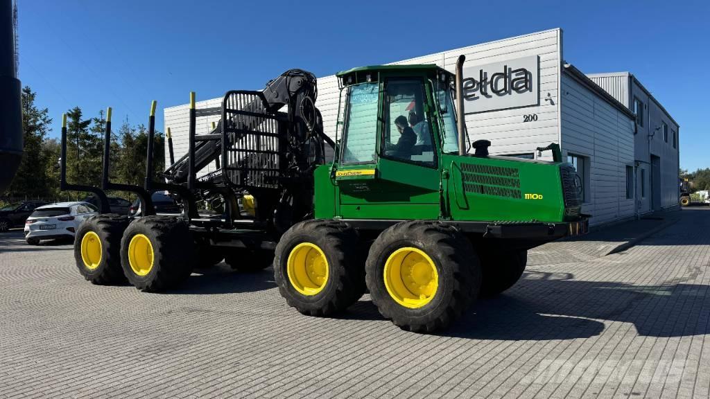 John Deere 1110 D Forwardery