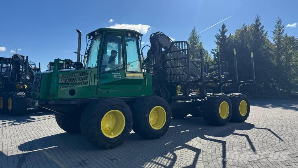 John Deere 1110 D Forwardery