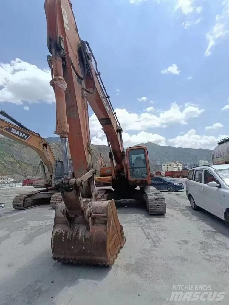 Doosan DX 225 Koparki gąsienicowe