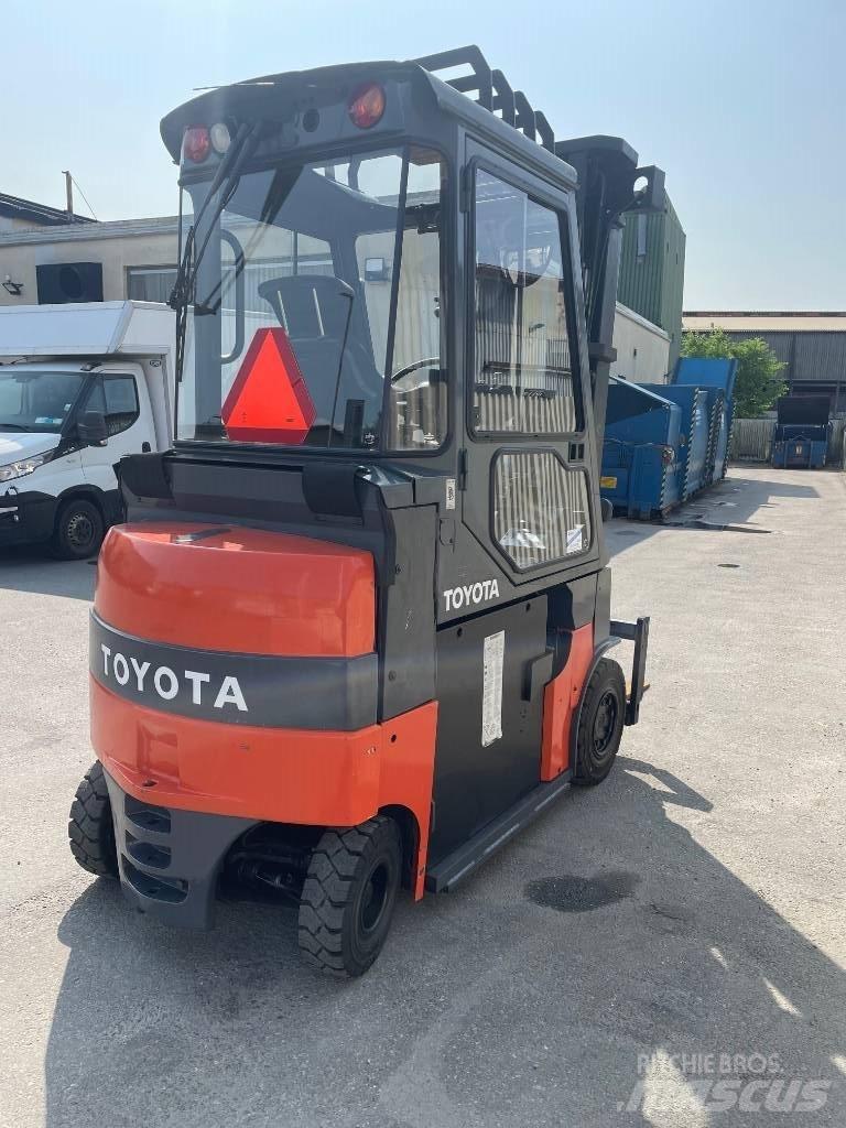Toyota 7FBMF30 Wózki elektryczne