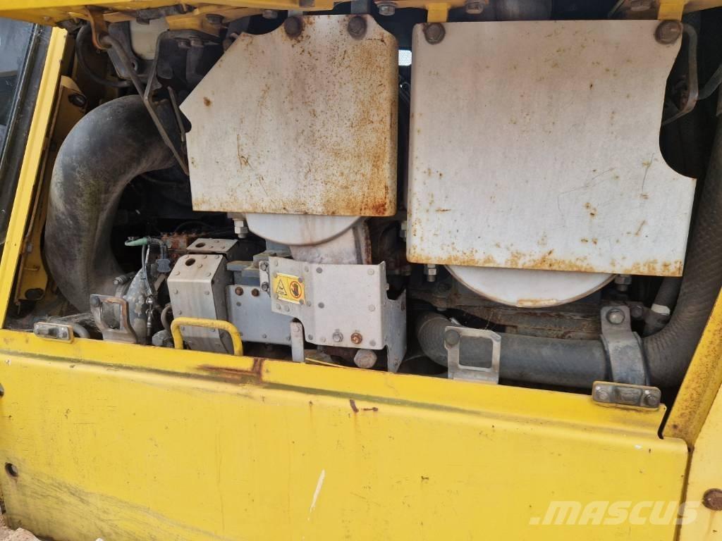 Komatsu D 65 PX-18 Spycharki gąsienicowe