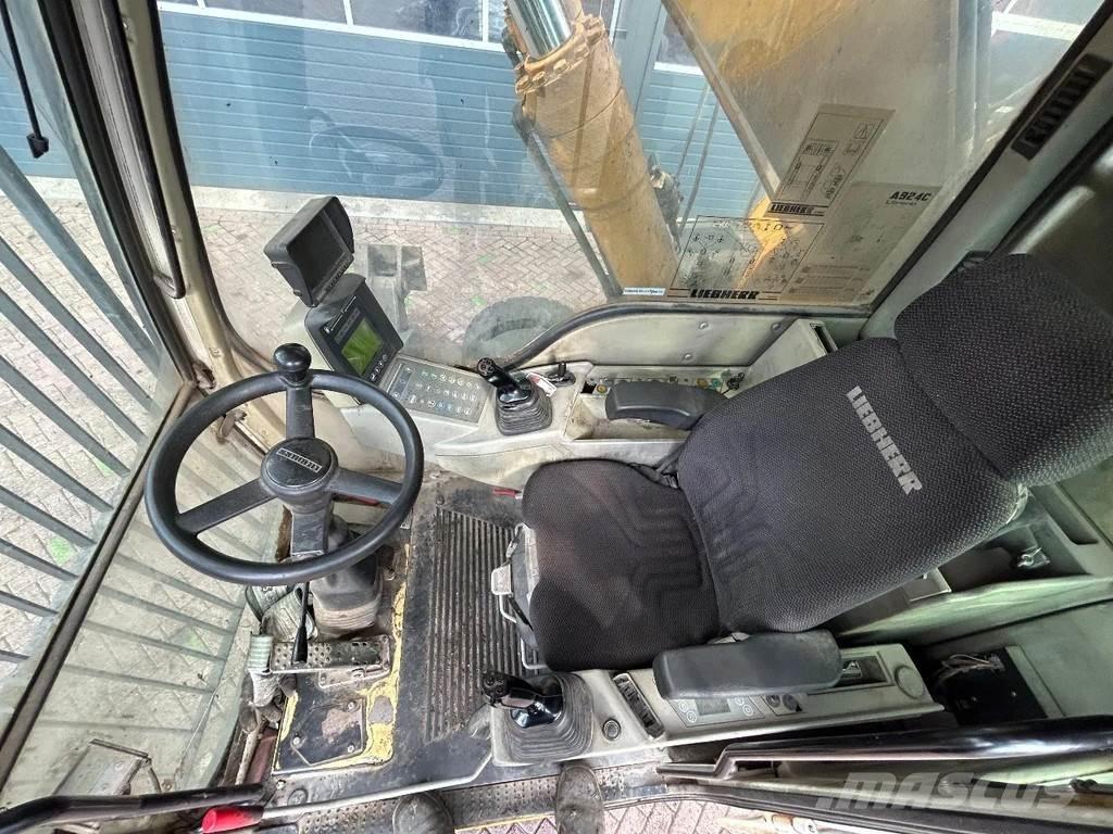 Liebherr A924C Koparki przeładunkowe