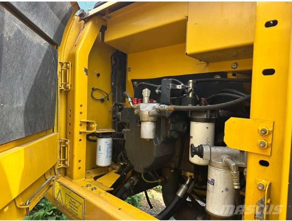 Komatsu PC 210 LC-11 Koparki gąsienicowe