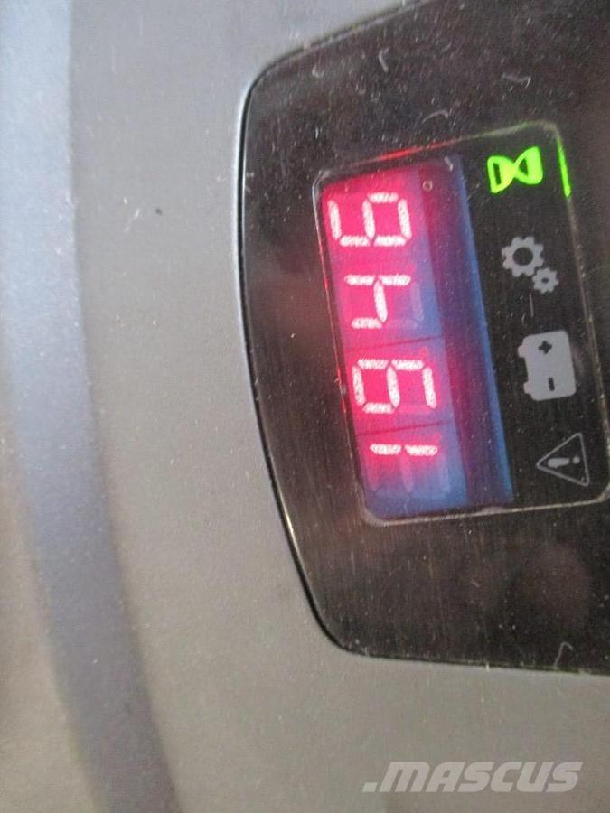 BT LPE200 Wózki widłowe unoszące z platformą dla operatora