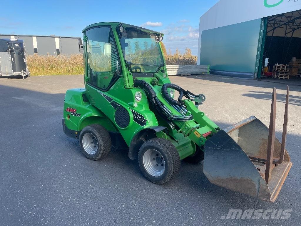 Avant 528 Ładowarki wielofunkcyjne