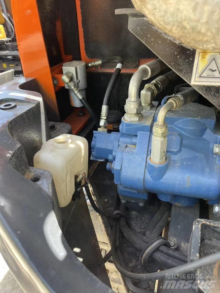 Doosan DX75 Minikoparki