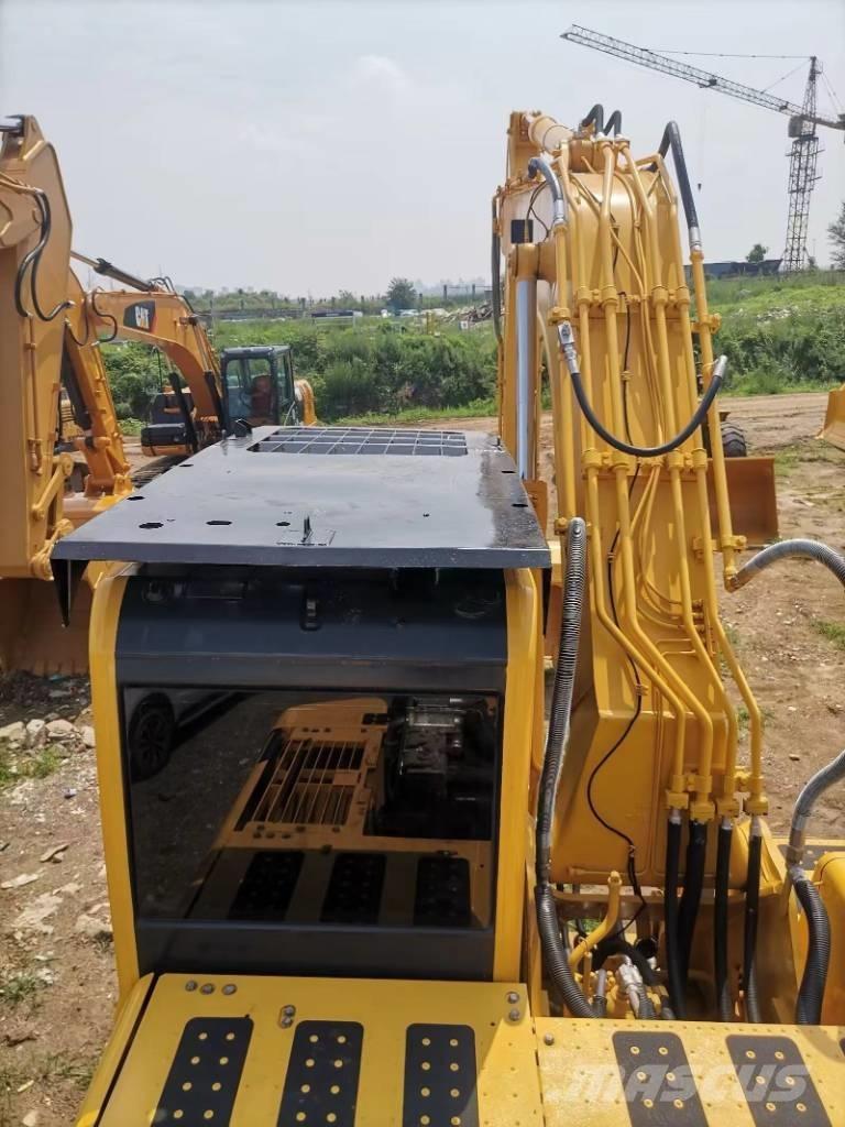 Komatsu PC 220-8 Koparki gąsienicowe