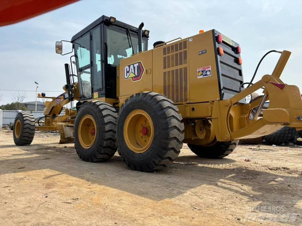 CAT 140 K Równiarki