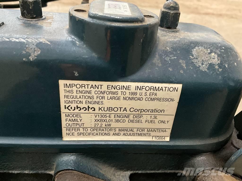 Kubota V 1305 Silniki